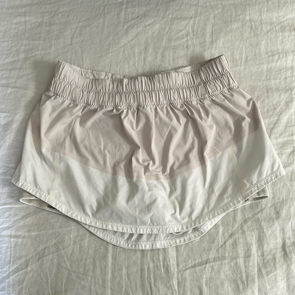 LULULEMON tennis skirt cream and white / tan size 8